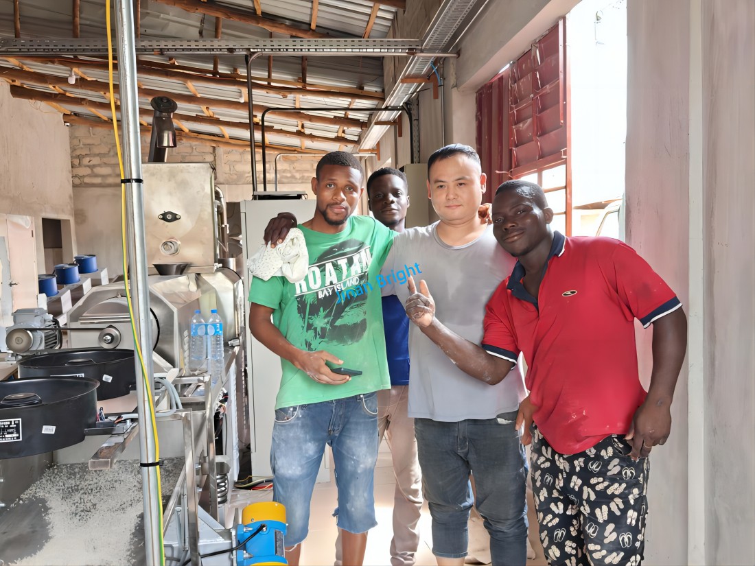 फोर्टिफाइड पोषक चावल बनाने की मशीन पूर्ण स्थापना.jpg फोर्टिफाइड पोषक चावल बनाने की मशीन पूर्ण स्थापना.jpg