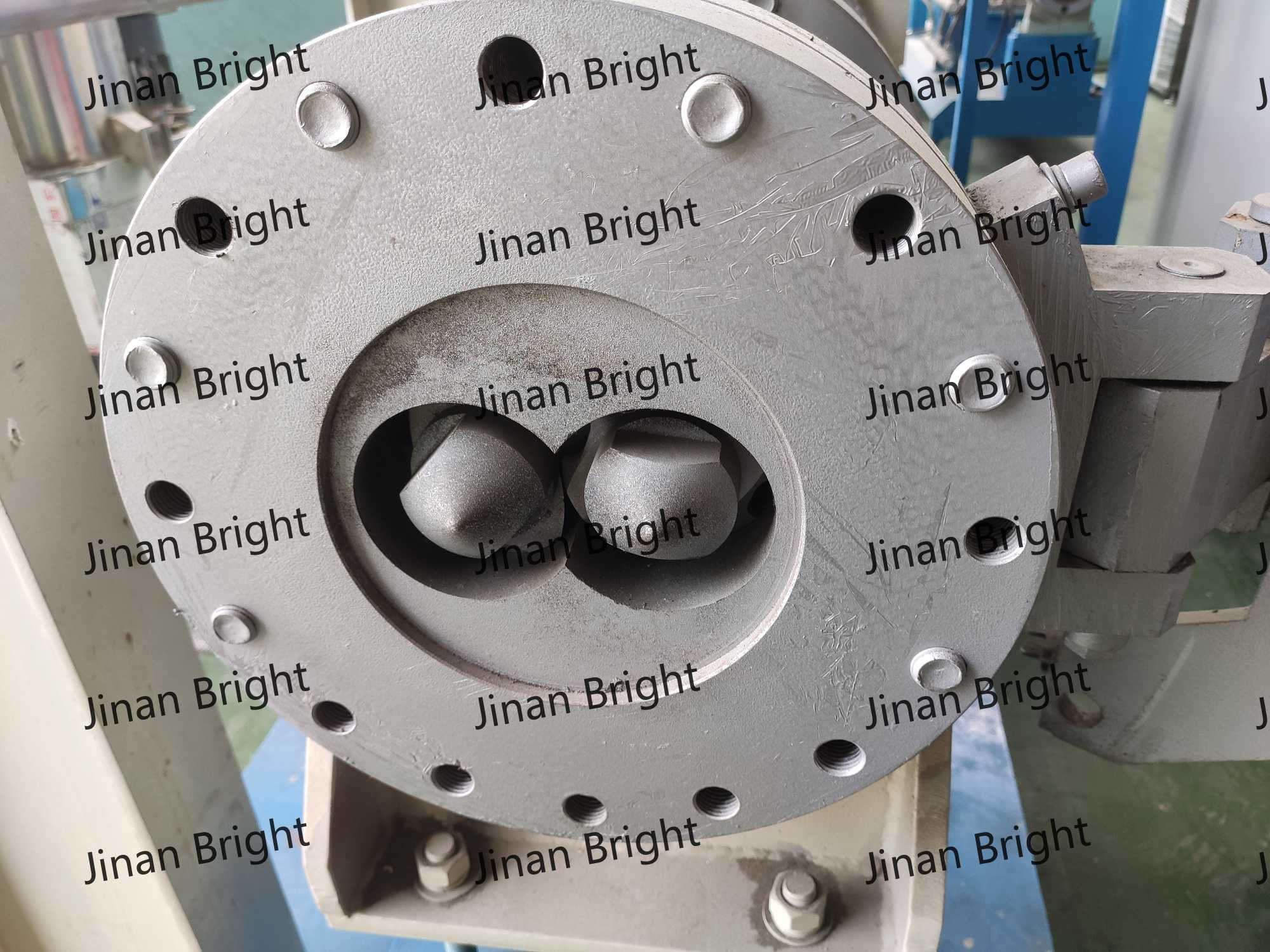 ¿Cuál es la diferencia entre la extrusora de un solo tornillo y la extrusora de doble tornillo en la producción de piensos? ¿Cuál es la diferencia entre la extrusora de un solo tornillo y la extrusora de doble tornillo en la producción de piensos?