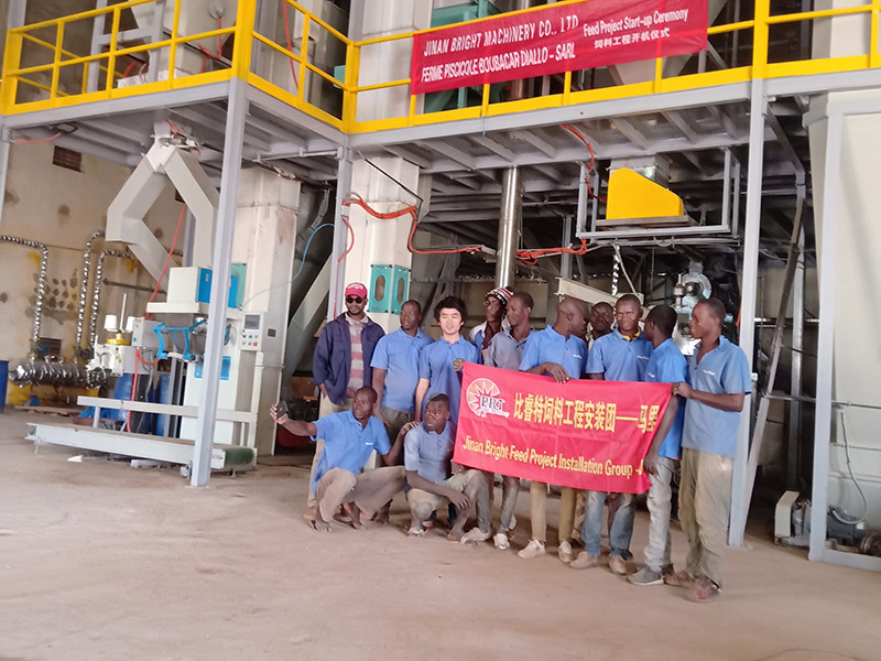 Our company's installation personnel in the customer's factory site photo