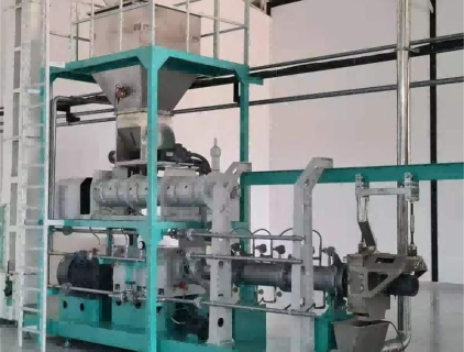 วิธีการเลือกอุปกรณ์ให้อาหารปลาน้ํา