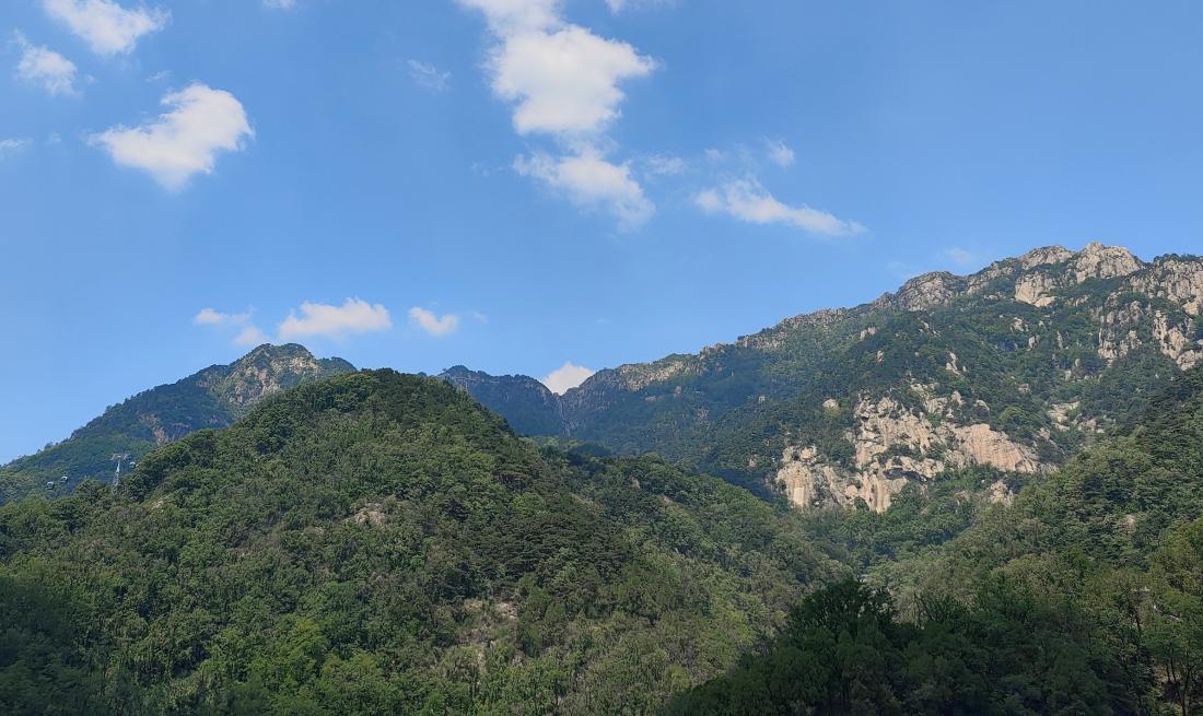 Concentrate on Reaching New heights, the Sales Team Shows off Their Talents Concentrate on Reaching New heights, the Sales Team Shows off Their Talents