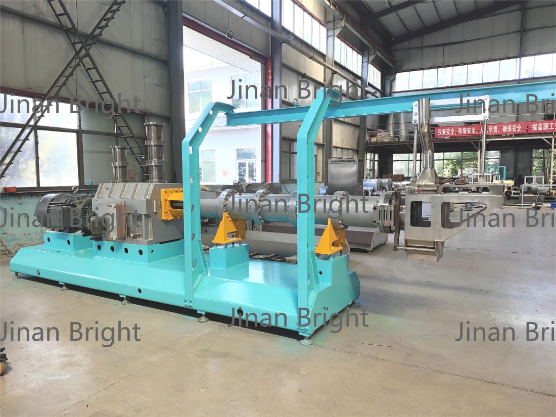 애완동물 사료 생산에는 어떤 종류의 지방이 사용됩니까? What Kind of Fats are Used in Pet Food Production?